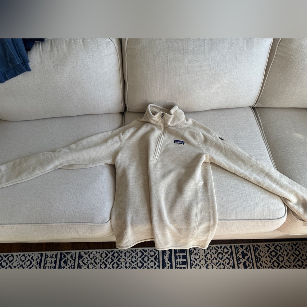 Patagonia woman’s 1/4 zip